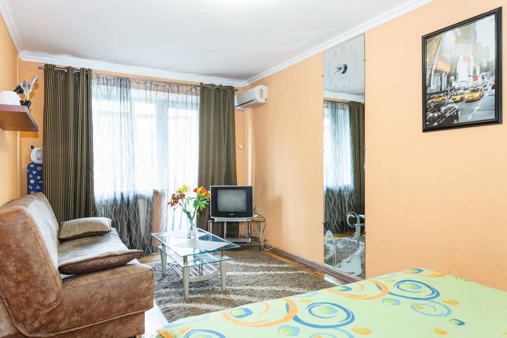 Apartment On Sobornyi Avenue 143 Near Intourist Hotel Zaporizhia Kültér fotó